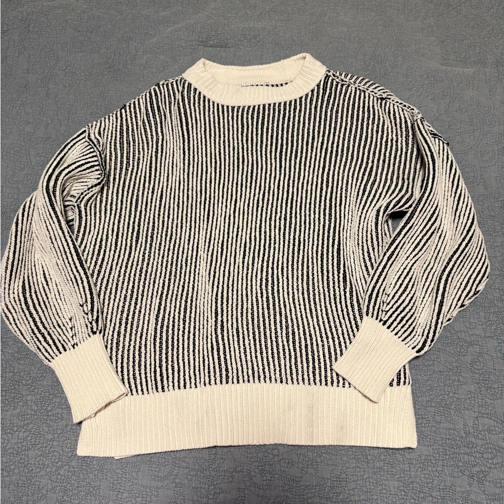 Aerie Striped Black and White Women's Sweater